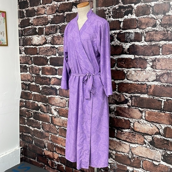 Clo Intimo Robe Women's M Medium Purple Amethyst Orquid Entanto Long Robe NWT - Picture 6 of 15